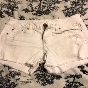 American Eagle Jean Shorts Size 4 white